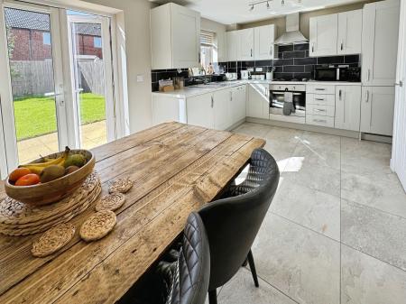 3 bedroom Semi-detached house for sale in Knight Drive, Burton-On-Trent, DE13