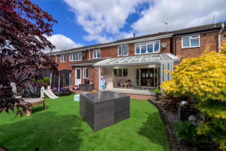 4 bedroom Detached house for sale in Caldwell Road, Linton, DE12