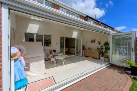 4 bedroom Detached house for sale in Caldwell Road, Linton, DE12