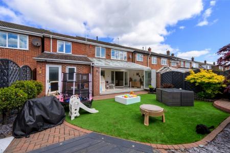 4 bedroom Detached house for sale in Caldwell Road, Linton, DE12