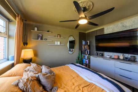 4 bedroom Detached house for sale in Caldwell Road, Linton, DE12