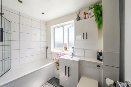 4 bedroom Detached house for sale in Caldwell Road, Linton, DE12