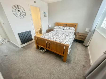 4 bedroom Detached house for sale in St. Marys Drive, Stretton, DE13