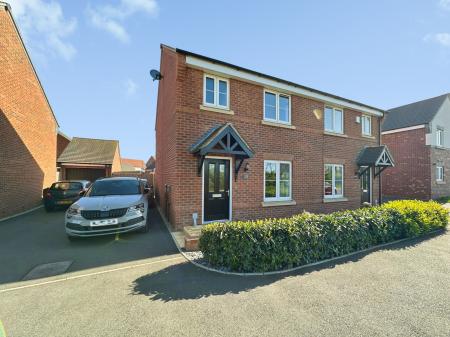 3 bedroom Semi-detached house for sale in Rockingham Way, Stanton, DE15