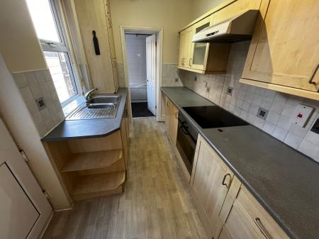 3 bedroom Terraced House for sale in Woods Lane, Burton-On-Trent, DE15