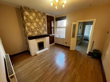 3 bedroom Terraced House for sale in Woods Lane, Burton-On-Trent, DE15