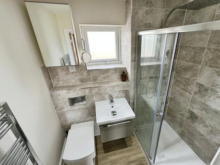 4 bedroom Property for sale in Mayflower Drive, Burton Upon Trent, DE14