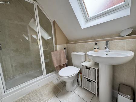5 bedroom Detached house for sale in Cranfield Avenue, Church Gresley, DE11
