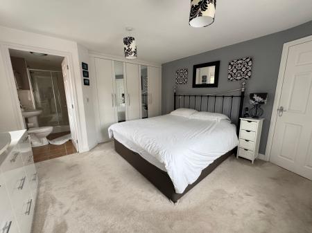 5 bedroom Detached house for sale in Cranfield Avenue, Church Gresley, DE11