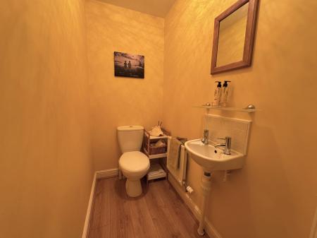 5 bedroom Detached house for sale in Cranfield Avenue, Church Gresley, DE11