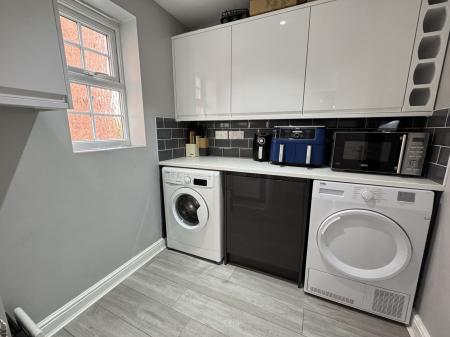 5 bedroom Detached house for sale in Cranfield Avenue, Church Gresley, DE11