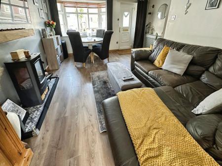3 bedroom Semi-detached house for sale in Newfield Road, Burton-On-Trent, DE15