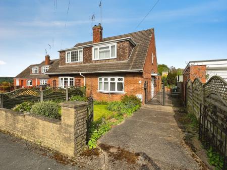 3 bedroom Semi-detached house for sale in Exeter Close, Midway, DE11