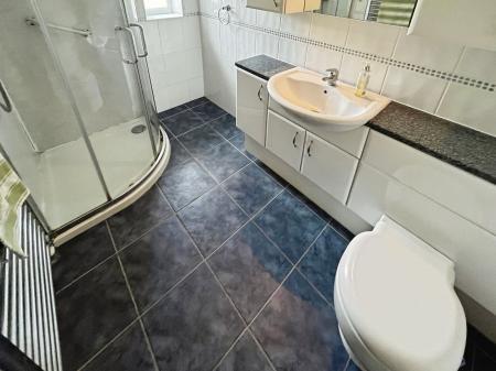 3 bedroom Semi-detached house for sale in Exeter Close, Midway, DE11