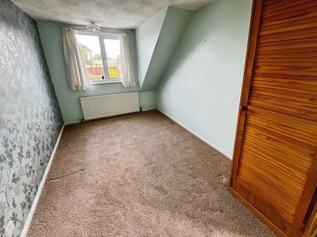3 bedroom Semi-detached house for sale in Exeter Close, Midway, DE11