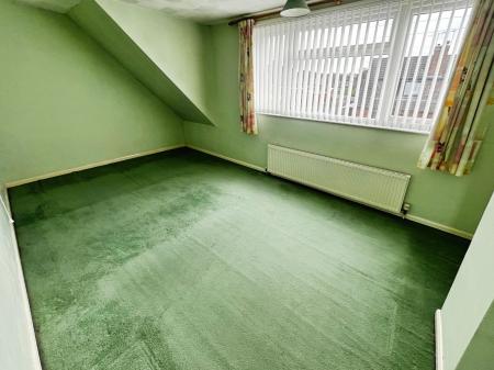 3 bedroom Semi-detached house for sale in Exeter Close, Midway, DE11