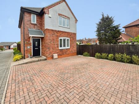 Burton Road, Midway, DE11