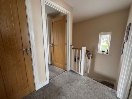 3 bedroom Detached house for sale in Burton Road, Midway, DE11