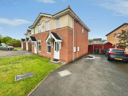 2 bedroom Semi-detached house for sale in Arnside Close, Church Gresley, DE11