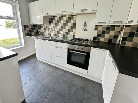 2 bedroom Semi-detached house for sale in Arnside Close, Church Gresley, DE11