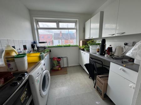 2 bedroom Flat for sale in Rosliston Road, Hampden House Rosliston Road, DE15