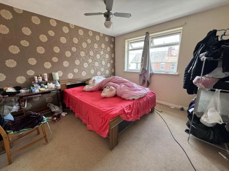 2 bedroom Flat for sale in Rosliston Road, Hampden House Rosliston Road, DE15