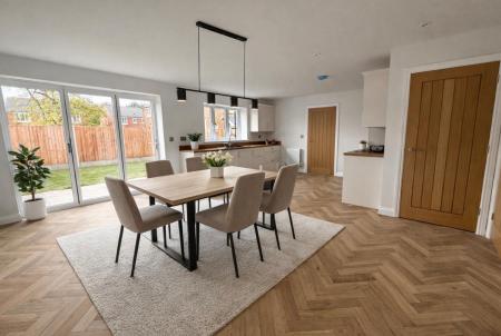4 bedroom Detached house for sale in Manor Grove, Branston, DE14