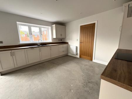 4 bedroom Detached house for sale in Manor Grove, Branston, DE14
