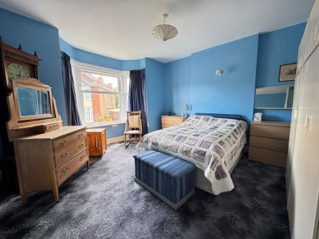 3 bedroom Semi-detached house for sale in Hill Street, Stapenhill, DE15