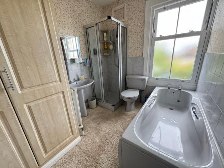 3 bedroom Semi-detached house for sale in Hill Street, Stapenhill, DE15