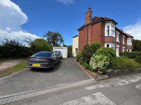 3 bedroom Semi-detached house for sale in Hill Street, Stapenhill, DE15