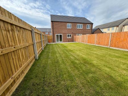 3 bedroom Semi-detached house for sale in Manor Grove, Branston, DE14