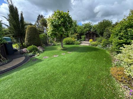 3 bedroom Detached house for sale in Tutbury Road, Burton-On-Trent, DE13
