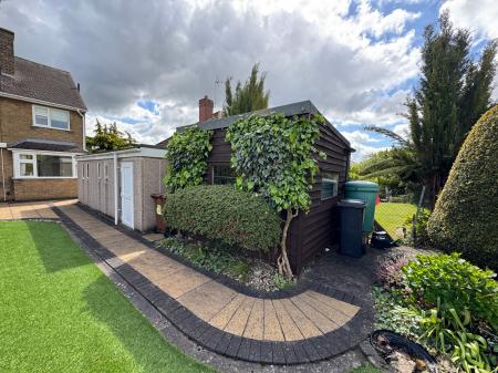 3 bedroom Detached house for sale in Tutbury Road, Burton-On-Trent, DE13