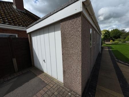 3 bedroom Detached house for sale in Tutbury Road, Burton-On-Trent, DE13