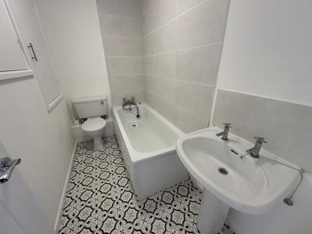 2 bedroom Terraced House for sale in Weston Park Avenue, Burton-On-Trent, DE14