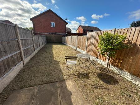 2 bedroom Terraced House for sale in Weston Park Avenue, Burton-On-Trent, DE14