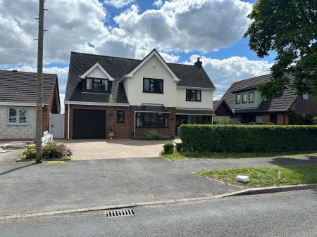 4 bedroom Detached house for sale in Bitham Lane, Stretton, DE13