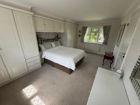 4 bedroom Detached house for sale in Bitham Lane, Stretton, DE13