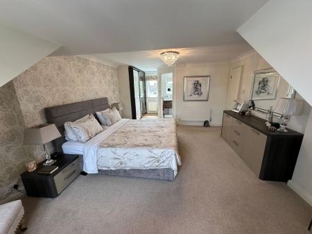 4 bedroom Detached house for sale in Bitham Lane, Stretton, DE13