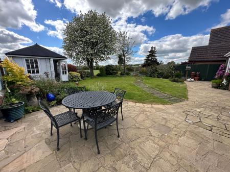 4 bedroom Detached house for sale in Bitham Lane, Stretton, DE13