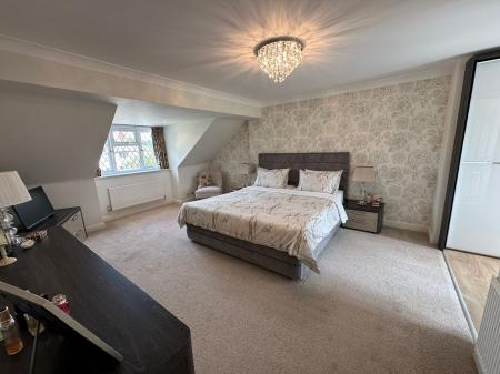 4 bedroom Detached house for sale in Bitham Lane, Stretton, DE13