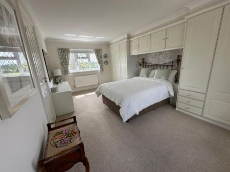 4 bedroom Detached house for sale in Bitham Lane, Stretton, DE13