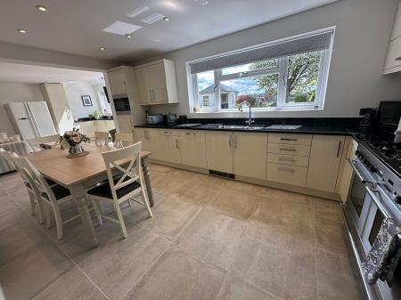 4 bedroom Detached house for sale in Bitham Lane, Stretton, DE13