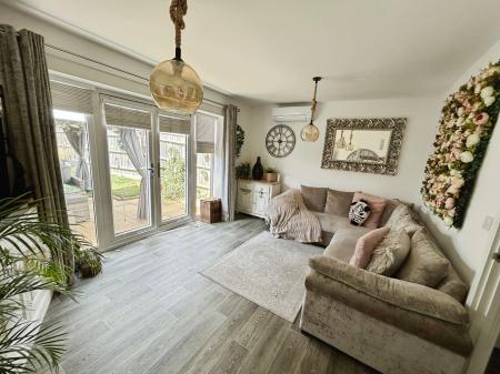 3 bedroom Semi-detached house for sale in Acacia Lane, Branston, DE14