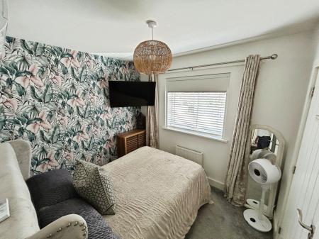 3 bedroom Semi-detached house for sale in Acacia Lane, Branston, DE14