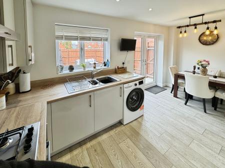 3 bedroom Semi-detached house for sale in Greenways Road, Tatenhill, DE13