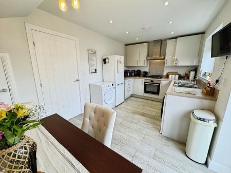 3 bedroom Semi-detached house for sale in Greenways Road, Tatenhill, DE13