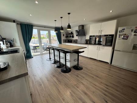 3 bedroom Semi-detached bungalow for sale in Exeter Close, Midway, DE11