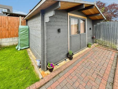 3 bedroom Semi-detached bungalow for sale in Exeter Close, Midway, DE11